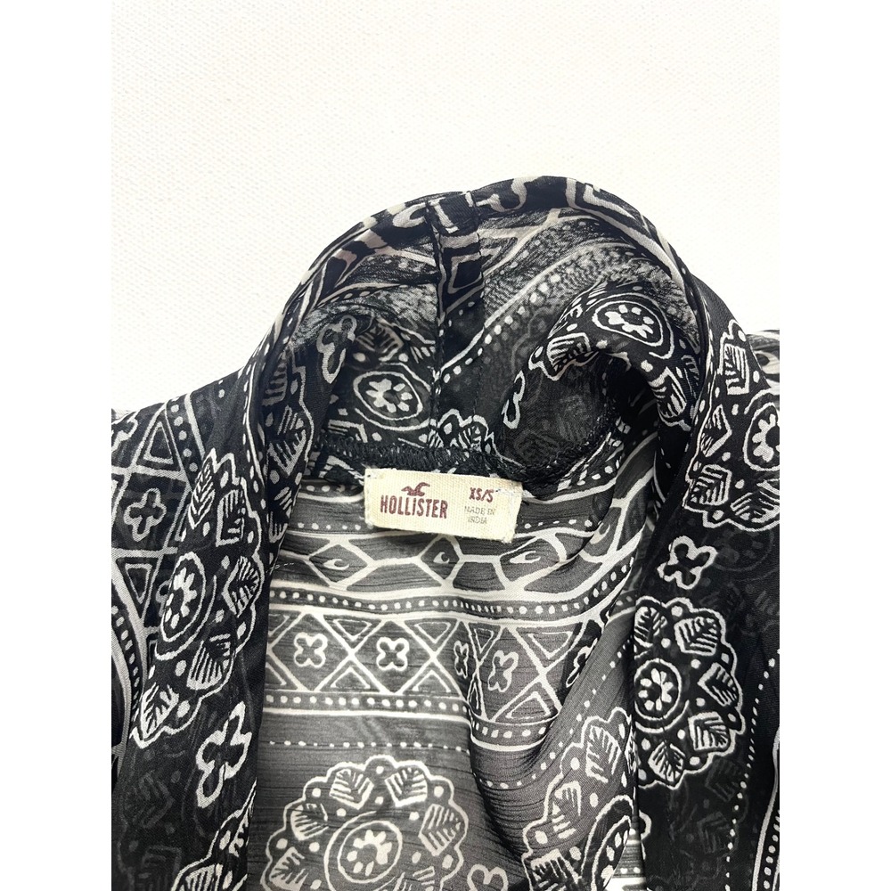 Hollister Womens Black White Geometric Floral Sheer Kimono Wrap Small XS/S